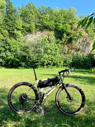 Gipfelbereich mit Basaltsäulen