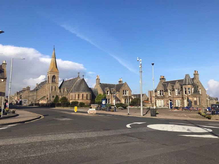 Struan House on the right.