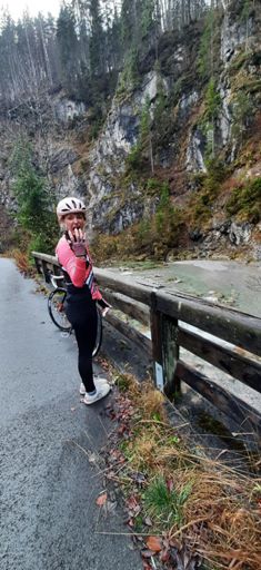 Kalt! (War es relativ anfangs. Dort 4°C. Gestern ja mehr als 20°C! Und heute später auch...)