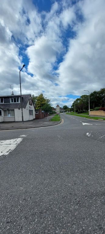 Saw this church off route: St Margaret's CofS church, Glenrothes. In 1953, the first church in the first new town in Scotland. http://www.scottishchurches.org.uk/sites/site/id/7780/name/St.+Margaret%27s+Parish+Church%2C+Glenrothes+Markinch+Fife & https://en.m.wikipedia.org/wiki/Glenrothes