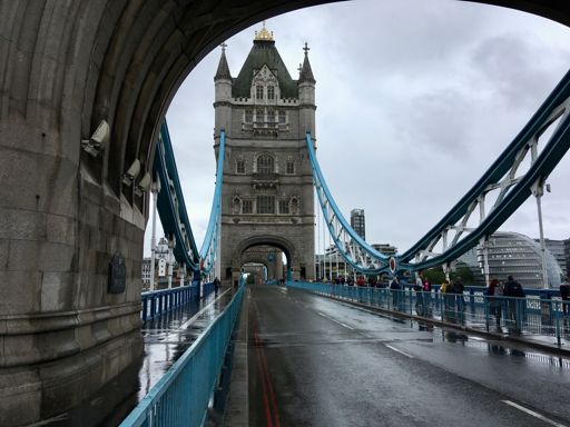 Streets closed for triathlon, rare chance to cross Tower Bridge without being killed