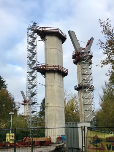 Gewaltige Brückenpfeiler