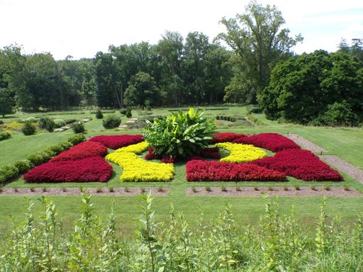 parterre of "falling gardens"