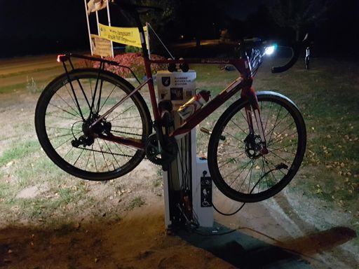 Reilinger Radreparaturstation eingeweiht