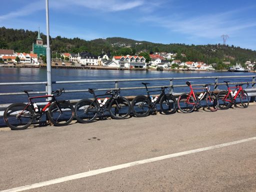 Skimter ferja på andre siden der. Svelvik.