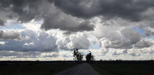 После КП1 Знаменск. Путь на Озёрск.
Проехал Суходолье. 27А-027
По правую руку течёт р. Лава