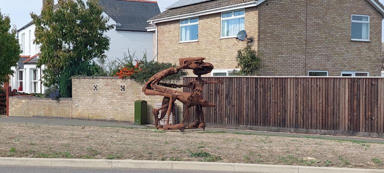 Tony Hillier sculpture. Former Cambridge University professor, who died in 2014,  became a metal sculptor in retirement. His widow gave his creations to Histon, where they had lived, in 2020.  https://www.bbc.co.uk/news/uk-england-cambridgeshire-53406546