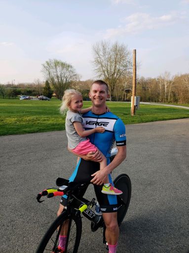 She was in the chase car with my dad and Jenny.   💚