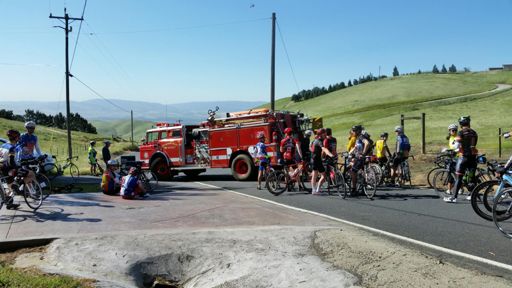 We all got hung up here with a crash from a 5 am rider down the hill.  Lost all the advantage I worked so hard for on my main rivals.  Oh well...