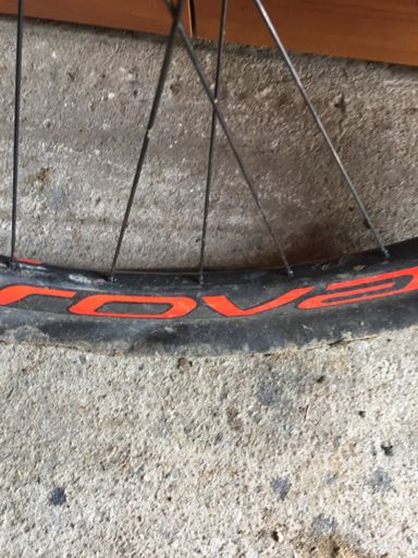 C’est bon il est à plat !  j’ai quand même pu rentrer avec peu de pression 🥵 mais ouf merci le préventif !