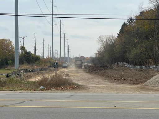 Wut wut? They’re finally doing something with this trail? The pity is that it doesn’t really GO anywhere. 