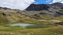 Lacs des Estaris, roc Dolion et retour par Prapic