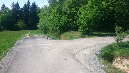 Super asfalcik na Korzeńcu, szkoda, że do nikąd 😉