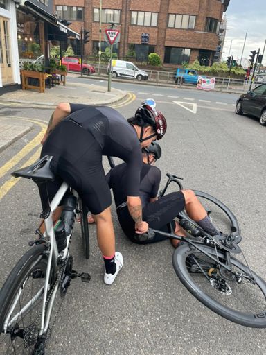 Is that seat post inline? 🤣
