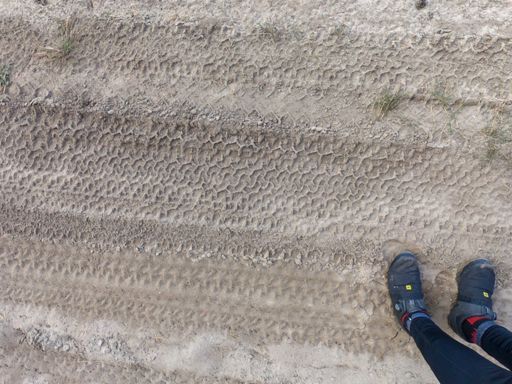 Das sieht nur fahrbar aus. Ist tatsächlich tief und beharrlich zubeissend.