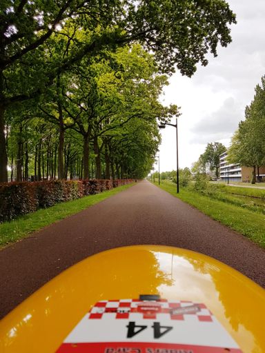 Het halve zolenlijntje tussen Waalwijk en Raamsdonk. Kaarsrecht, breed en overzichtelijk. Lekker vaart maken!