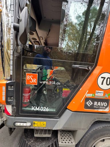 Nettes Gespräch mit dem Herrn am Müggelsee zum Thema Radwegreinigung gehabt.