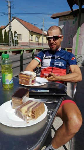 Amikor Kisember komolyan gondolja a szénhidrát utánpótlást és jelzi,hogy haza fele nincs kegyelem.