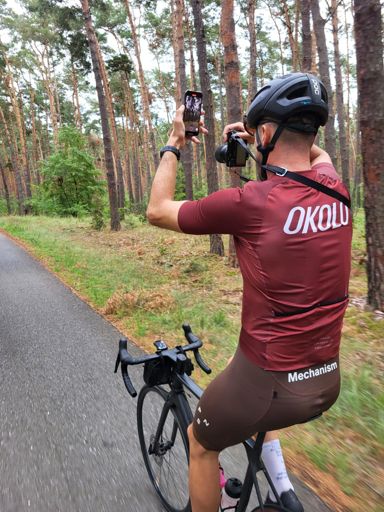 Takhle vzniká obsah na Instagram @okolo.cc 😂