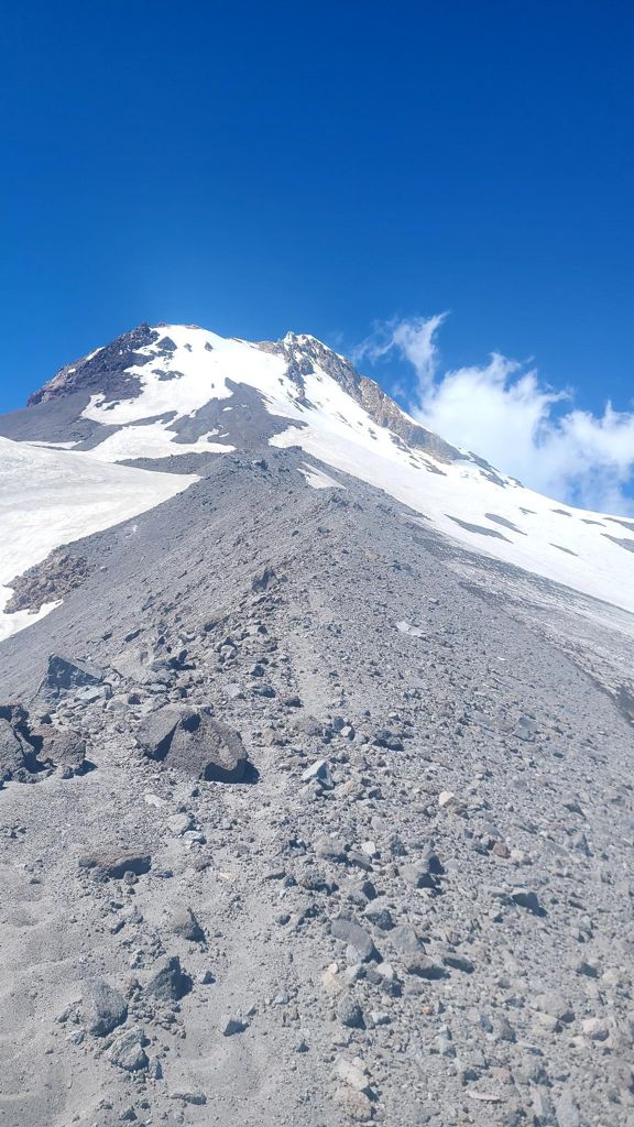 Double-click to expand Mt. Hood | Wy'East Face attempt — photo 1