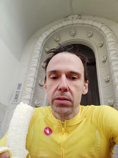 Last break just in front of my door. If you have family, you know why I take a break there ;-)