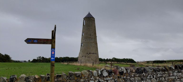 Outchester Docket on NCN Route 1.  I am unclear why Route 1 adds a V to the route, climbing a hill to reach this point before dropping down again, rather than continue on a shoreline route to Bamburgh.