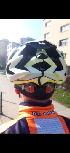 Am dat și cu capul🙈, adică cu casca, de asfalt. Buna cască