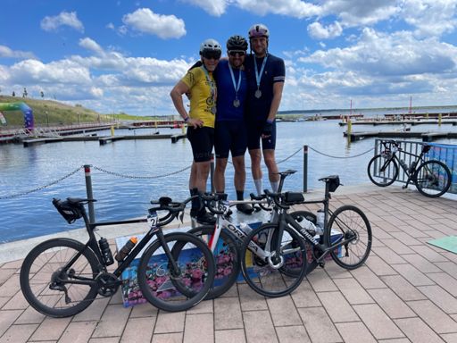 Mit allen um 8 gestartet und die ersten drei im Ziel nach knapp 200km 🏆