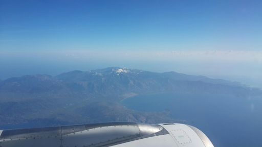 Тут даже снег дают!