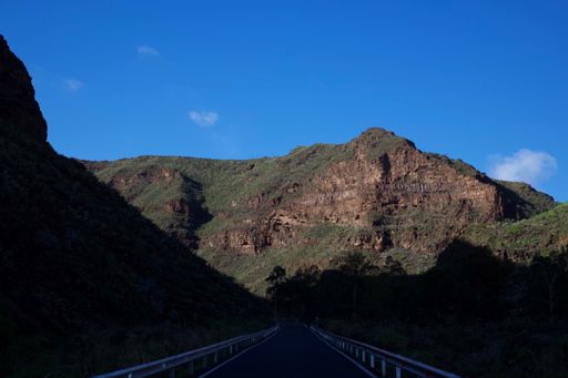 Dat gezegd hebbende, iemand die op eerdergenoemd eiland zowel dertig uur tracht te werken als dertig uur tracht te fietsen heeft een aanzienlijke kans om daaraan kopje onder te gaan.