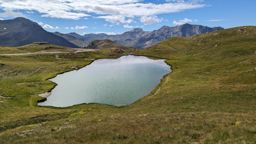 Lacs des Estaris, roc Dolion et retour par Prapic