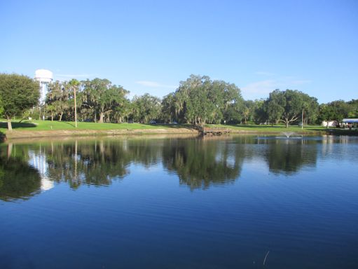 While looking around Lake Lillian I was fortunate enough to meet an elderly local woman who told me when she was a girl in the 1830's Osceola the Seminole Indian leader had hidden in the Grotto during the Seminole Wars and that she had met him and they had had a torrid affair. Might want to fact check that one!