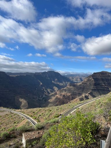 Here you can see Soria climb. Wow what a view.