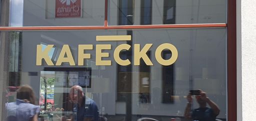 Kaviareň v Rožnove