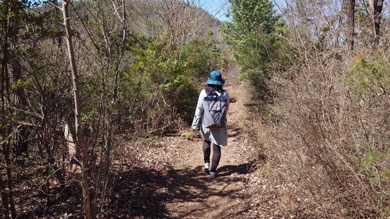 元地元民の奥様に案内してもらいます。