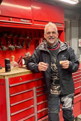 Cheers to the trail groomer for an awesome job getting the trails ready for the season 🍻😂