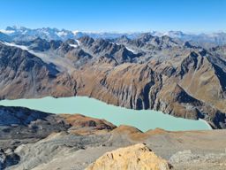 Pointe de Vouasson par le lac bleu et le glacier. Retour par le mont de l’étoile
