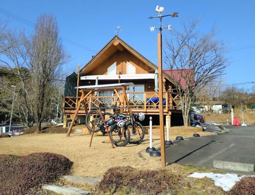 久々な風見鶏、午後は初めてかな。付近はまだ雪が残ってた⛄️