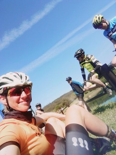 Momento Barón Rojo, gallos, gallinas y fiestas..jajajajja