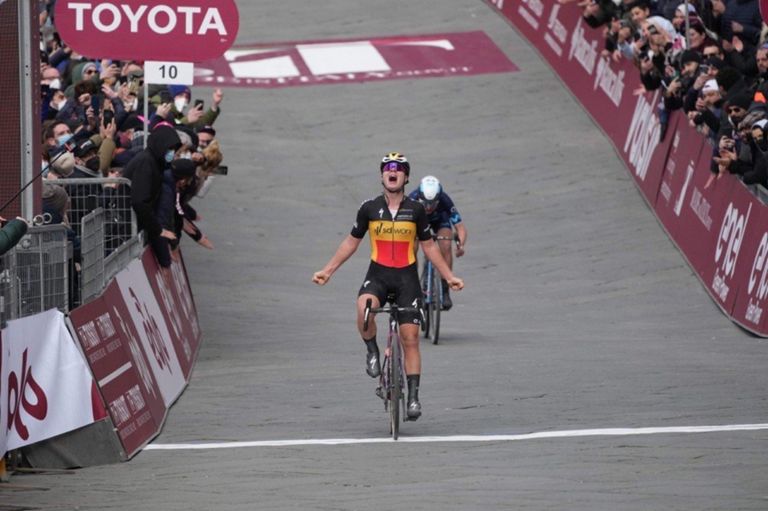 Race image
