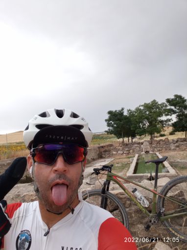 Hoy Día mundial de la ELA . Saca la lengua 😋