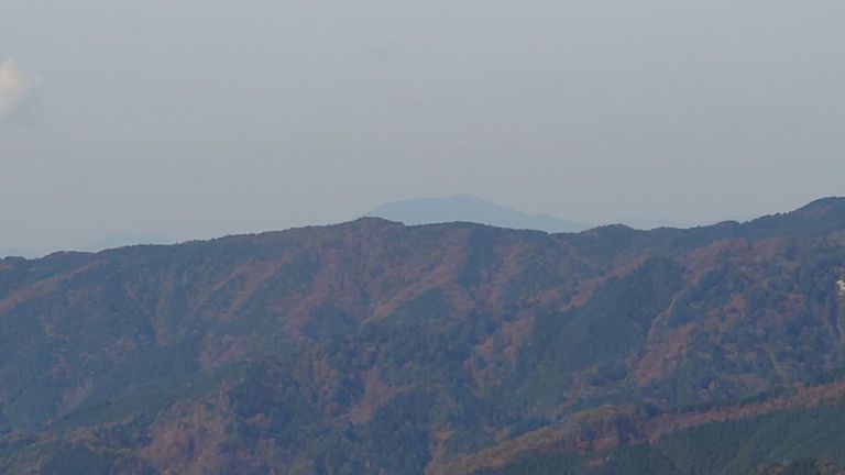 遠～くに笠置山!　今年も一回行ってるからまた来年か?