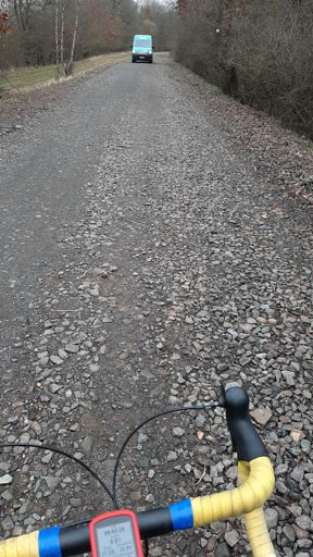 Da kommen sogar Autos entgegen