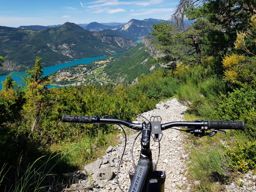 Haut tour du lac de Castillon en VTT
