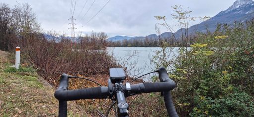 La confluence du Drac à droite et de l'Isère à gauche.