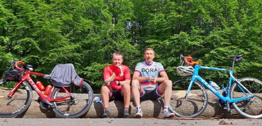 zaslúžený oddych po dobrom výkone a ešte lepšom dobrom pocite z jazdy ... 👍🚴🏽‍♂️