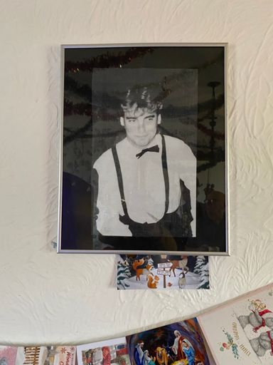 He died when we were young , Shaun Bruce ☀️