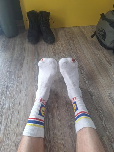 Nagels knippen? Dunnere sokken?