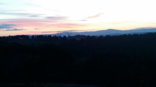 Magic sunrise on KG Warrandyte Rd