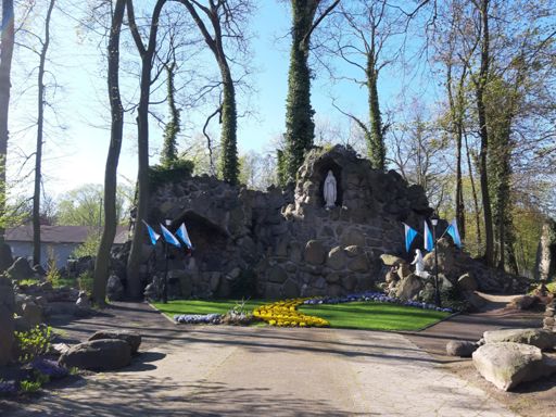 Lubliniec - koło klasztoru